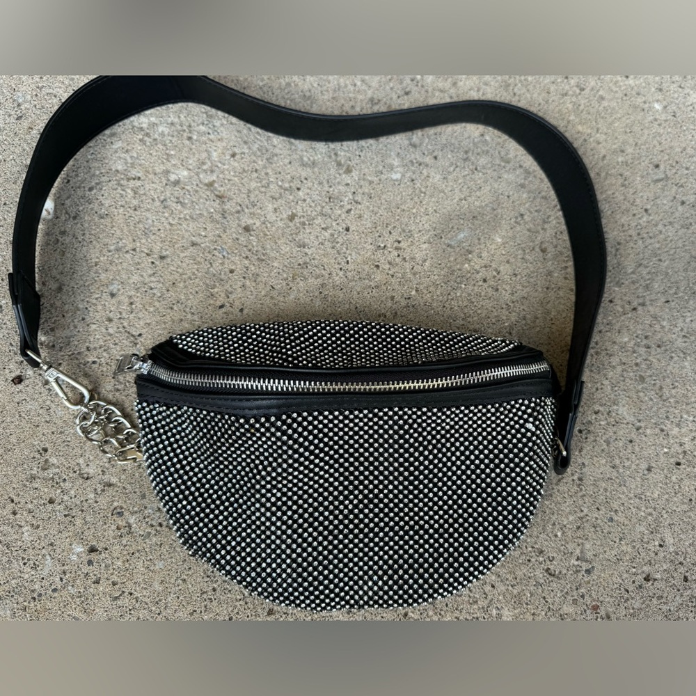 Steve Madden Black and Silver Textured waist bag.